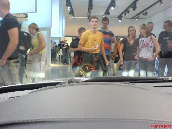 BMW M6 bzw. M5 Tachoanzeige auch auf der Frontscheibe