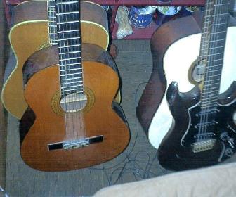 Stilleben mit Gitarren