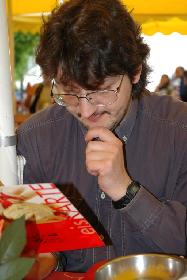 2006 Mai  Hmmm was soll ich bestellen?