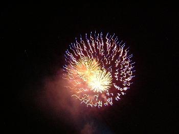 Feuerwerk bei der Beachparty 1 ...