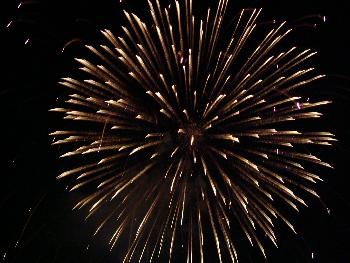 Feuerwerk bei der Beachparty 2 (In einer Vollmondnacht u. starker Brandung, besonders romantisch)