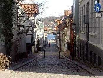 Eine kleine alte Gasse, mit n�chtlichem Betrieb!