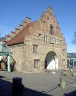 Nordertor, da durchgehen und dann biste gleich bei mir (in der alten Whg)