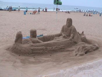 Noch mehr Heilige am Strand