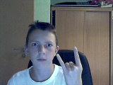 mein nchstkleinerer bruder, JA er ist genauso freakig, wie er auf dem bild aussieht ;)