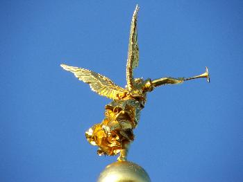 Dresdner Kunstakademie - Geb�udedetail und Markenzeichen (370mm Tele)