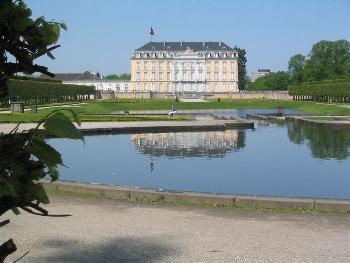 theguenni: Schlo� Augustusburg in Br�hl