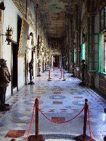 Rstungsgang im Grandmasters Palace
