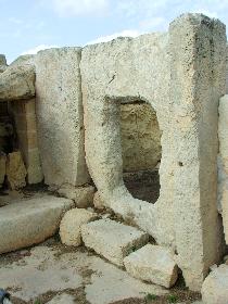  Hagar Qim, Fensterstein