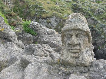 Steinskulptur an der bretonischen Nordk�ste