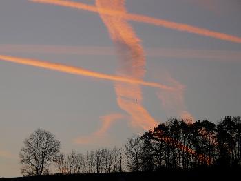 Himmelsspuren im Morgenrot ..