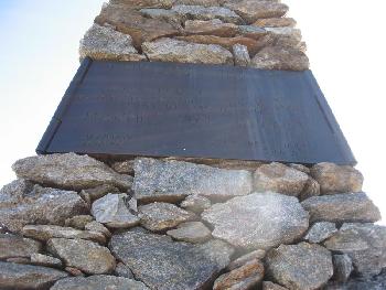 Inschrift am �tzi-Denkmal