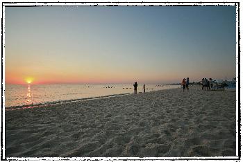 Sonnenaufgang in Tunesien �ber dem Meer
