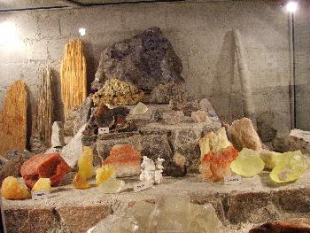 Gesteinsarten, die im Bergwerk vorkommen