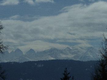 16. Ein Versuch weit entfernte Berge aus unserer H�he zu fotografieren