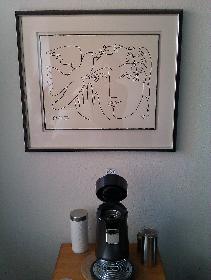 Im Antlitz des Friedens mit Kaffeemaschine