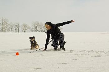 Schnee und luftballon