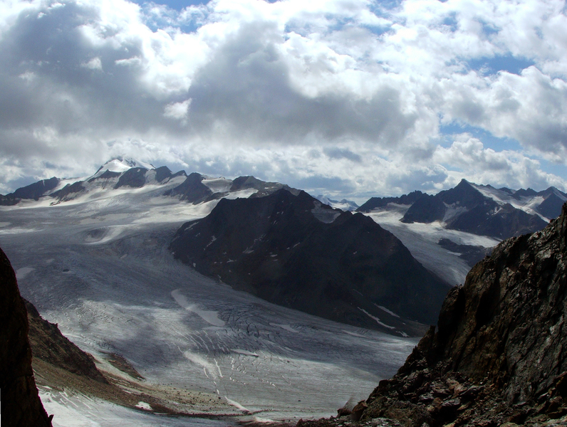 13. Wildspitze (3768m) von Bergrand in der Nhe des Tiefenbachkogel gesehen