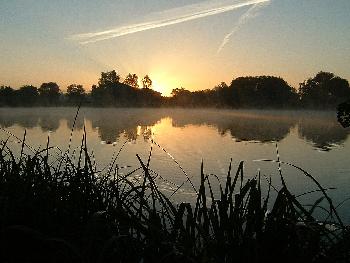 Sonnenaufgang am See 2