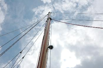 Alpsee 18 (Der Masten des Segelschiffs)